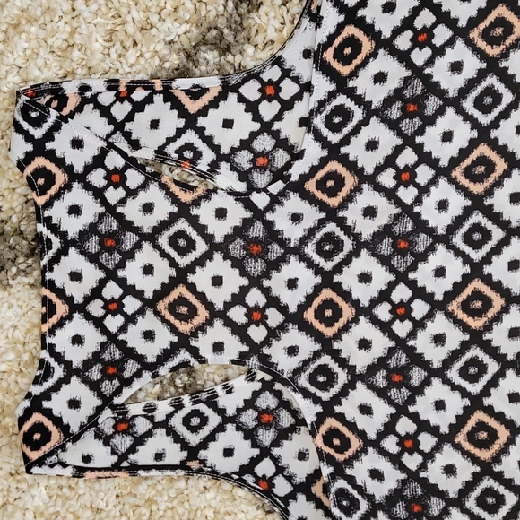 LOFT Diamond Geo Racerback Shell - Picture 7 of 9